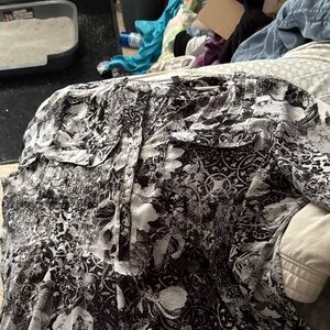 Avenue Black and White Patterned Top